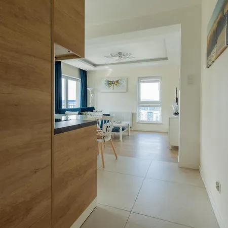 Totu Albatross Towers Apartment